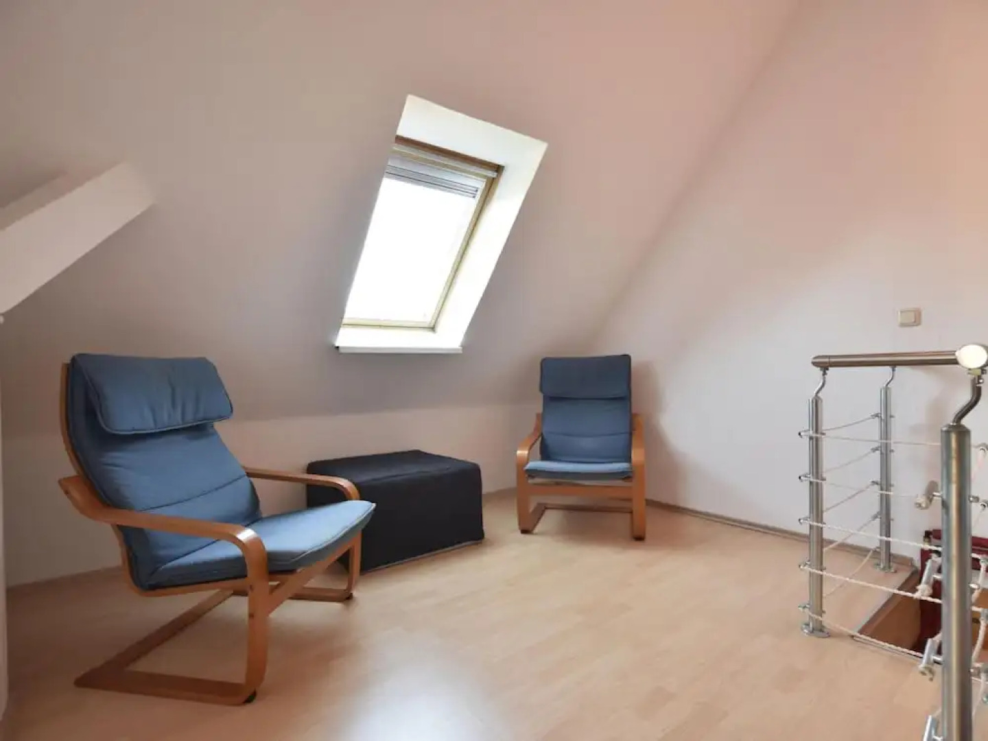 4 Room Holiday Apartment with Garden near Lake