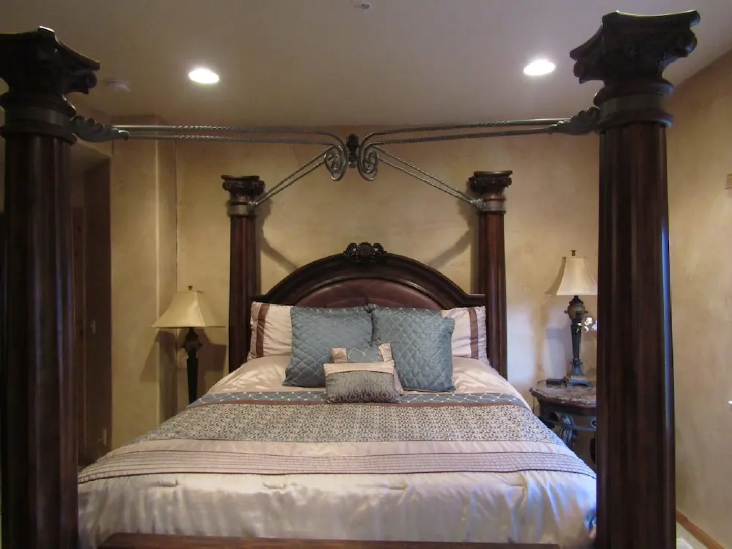 Luxury Townhouse in Mountains