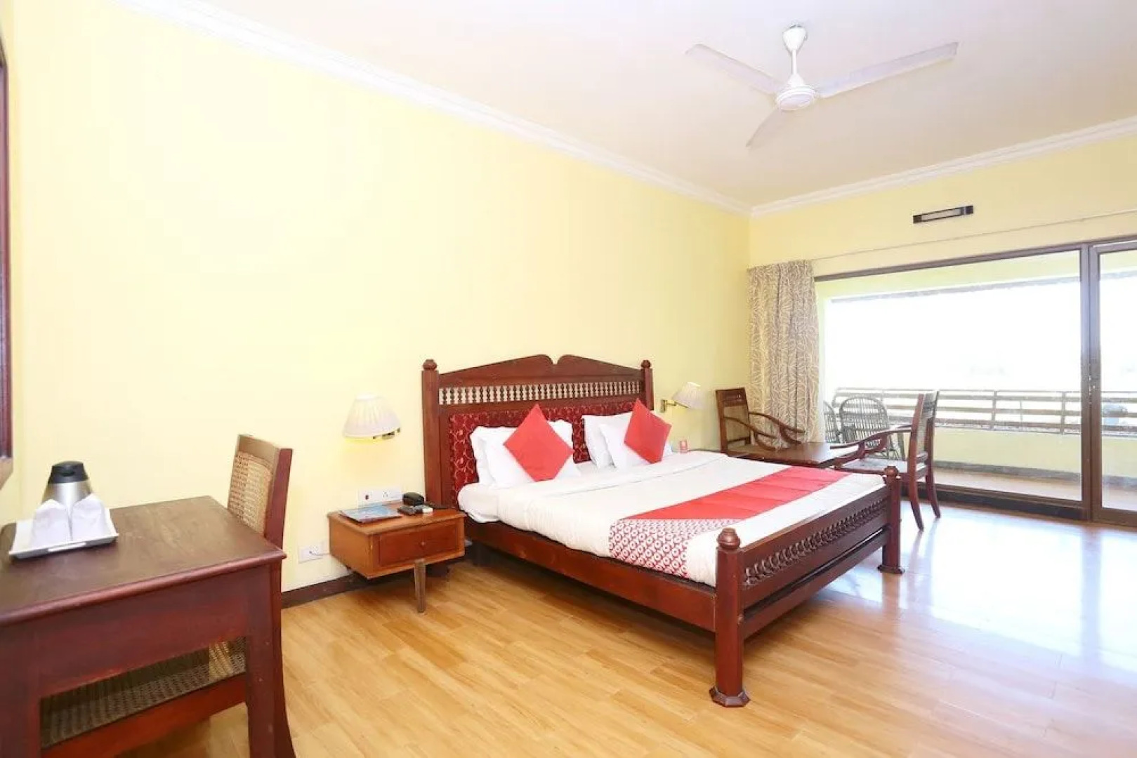 OYO 26874 Manor Backwater Resort