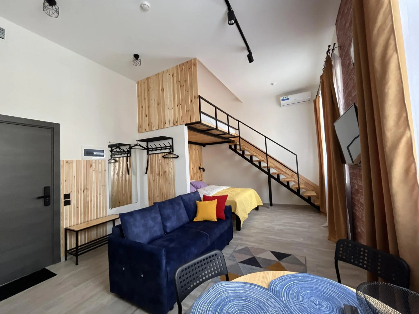 Апартаменты на Октябрьском проспекте 27Б