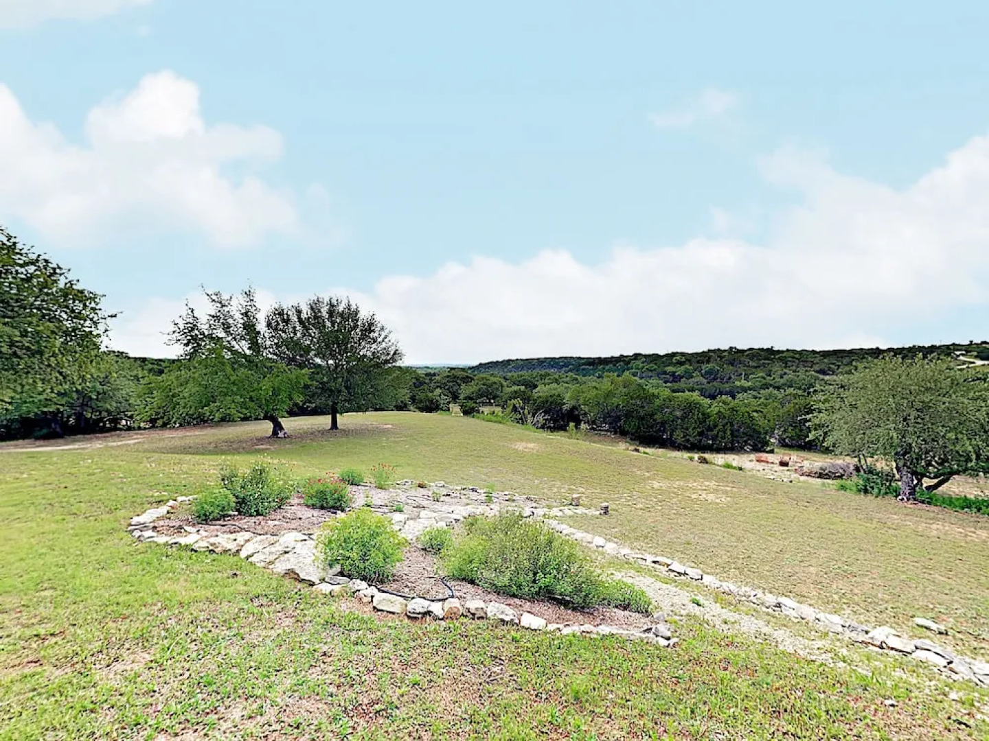 10807 Dripping Springs - 3 Br Home