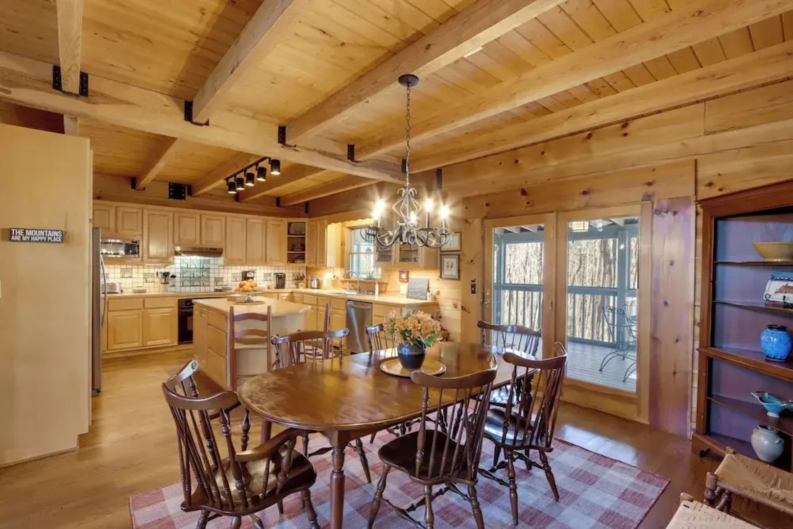 Family-friendly Jasper Cabin With Deck!