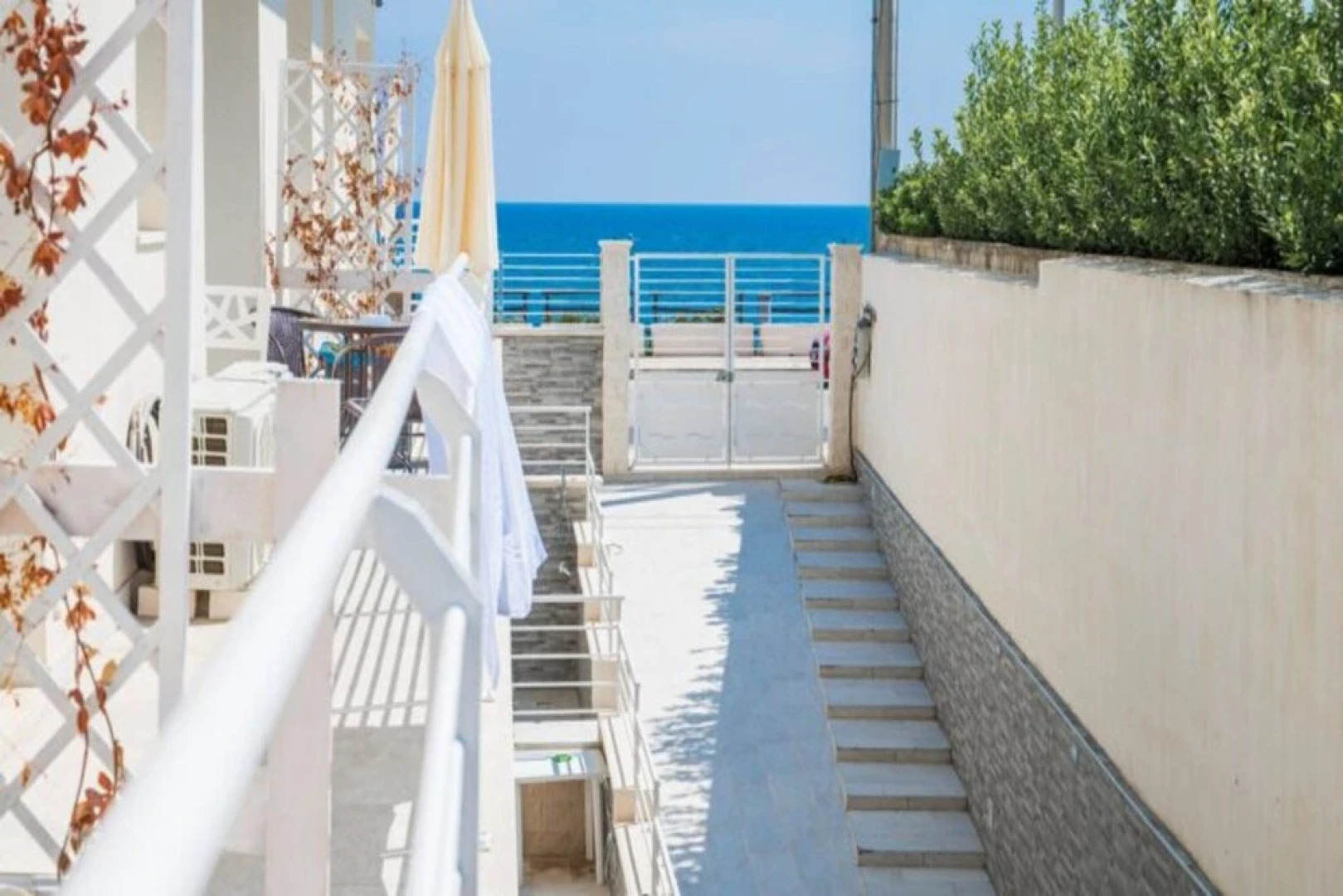 Corallo Apartment On Sea Shore