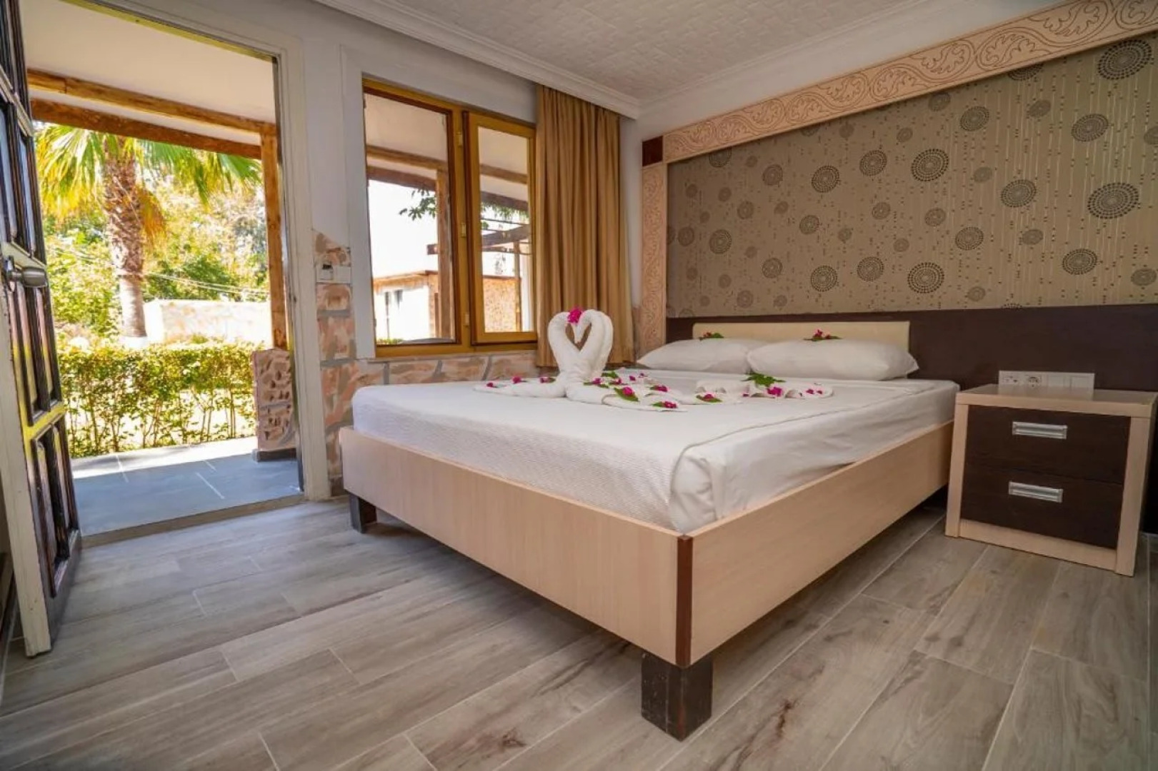 Aperion Beach  Hotel