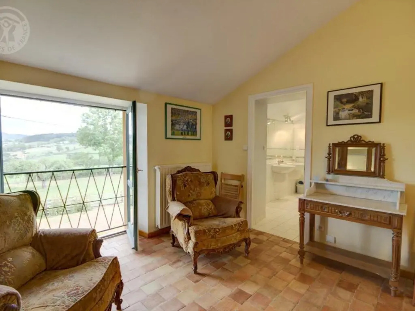 House Gite 5 Personnes la Vache Sur Le Toit : Le Gîte.