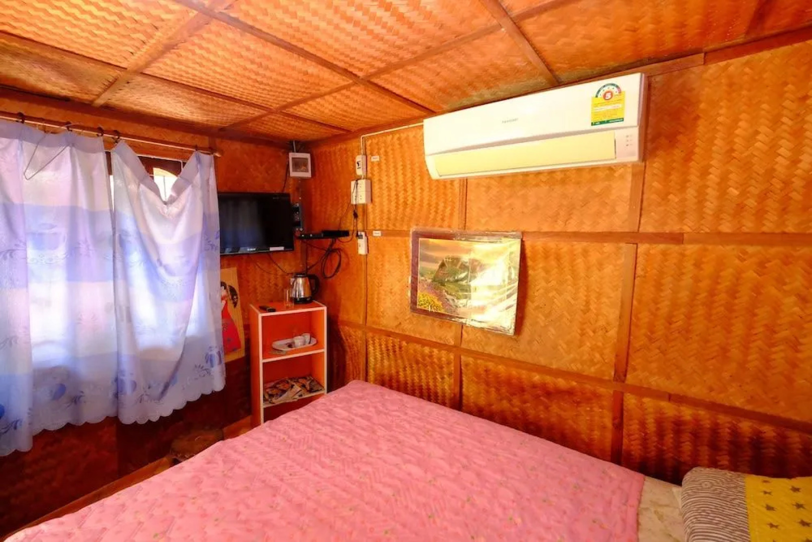 Baanpakrimklong Sukhamon Homestay & Resort