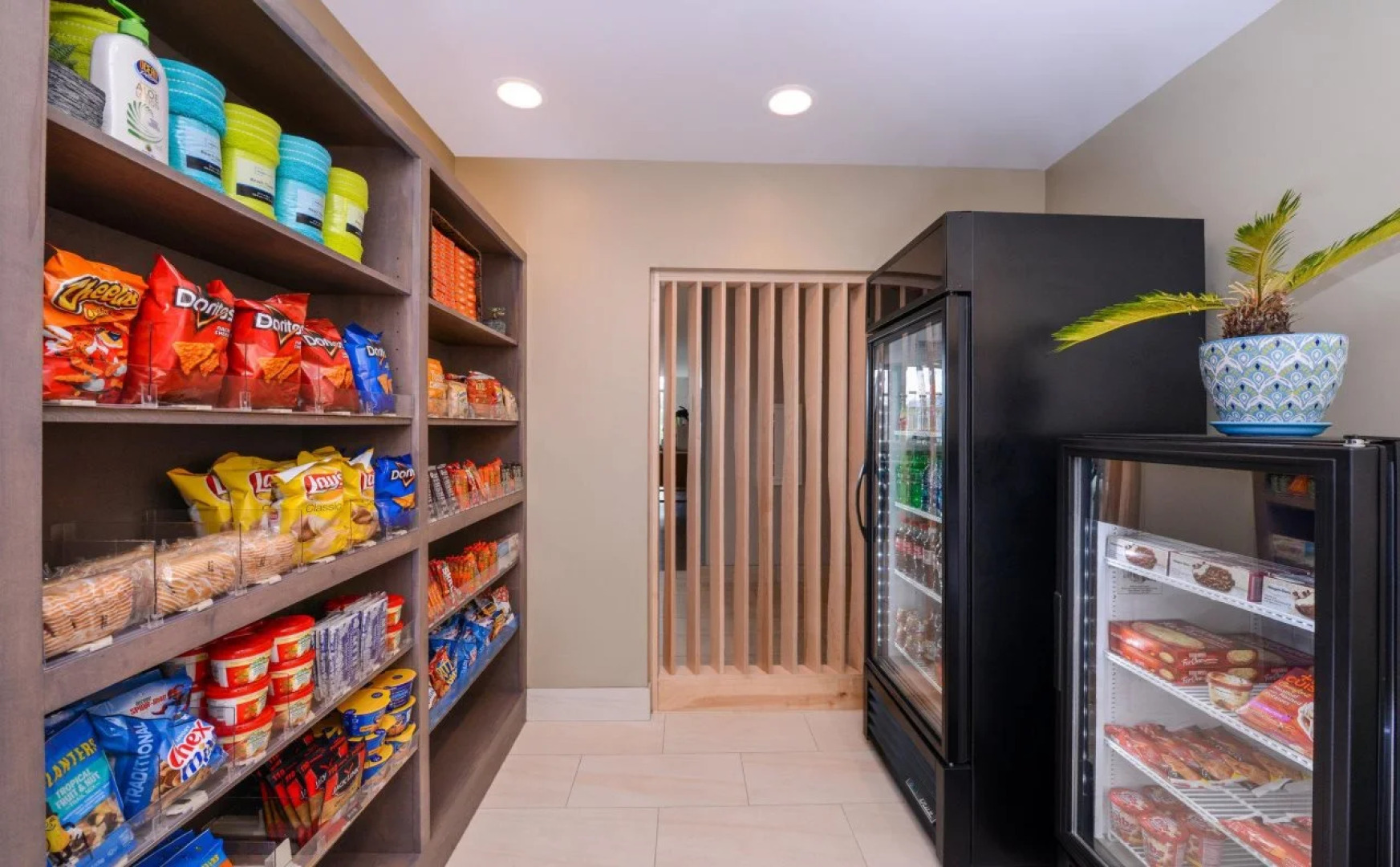 Holiday Inn Express & Suites St. Petersburg - Madeira Beach by IHG