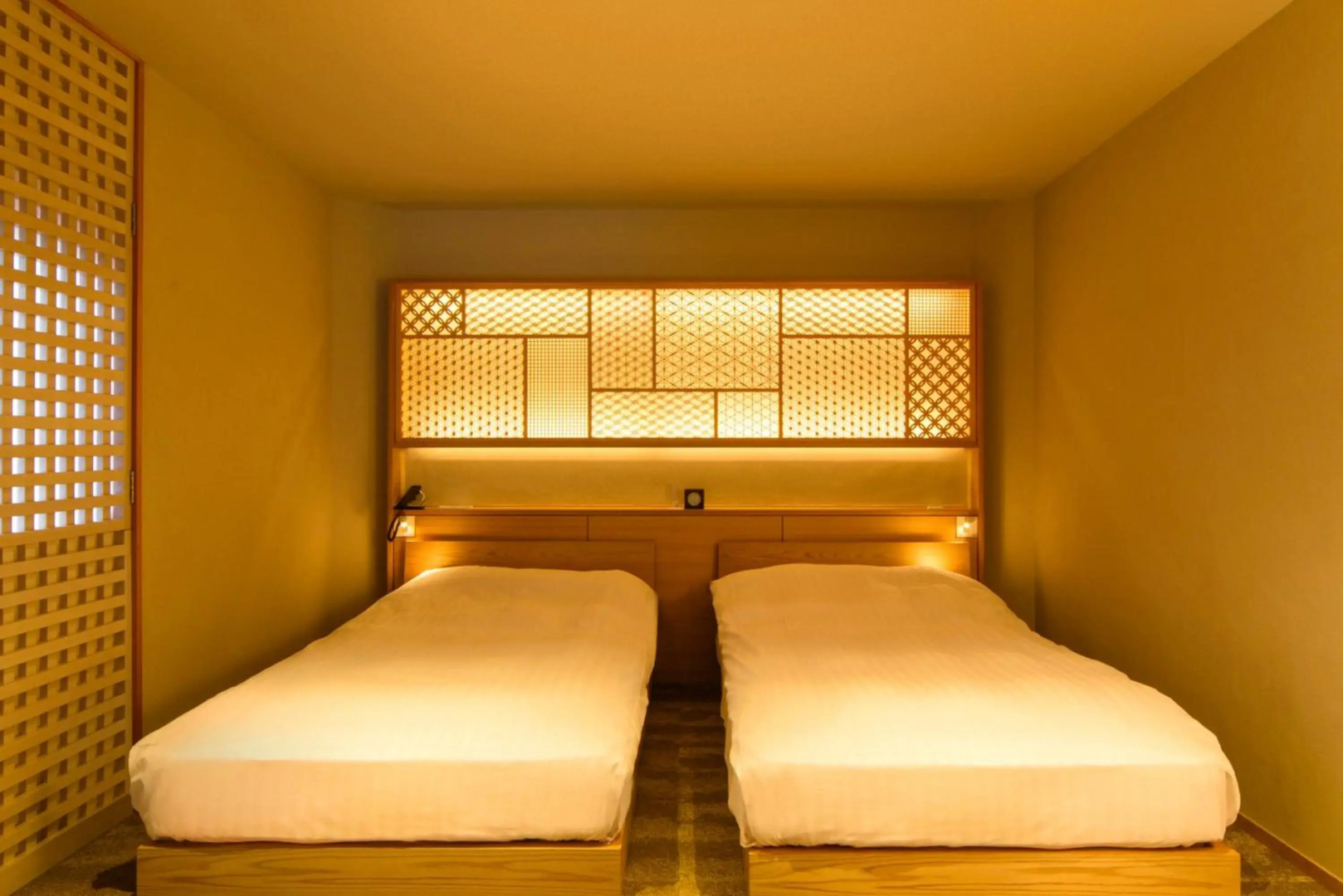 River Retreat GARAKU