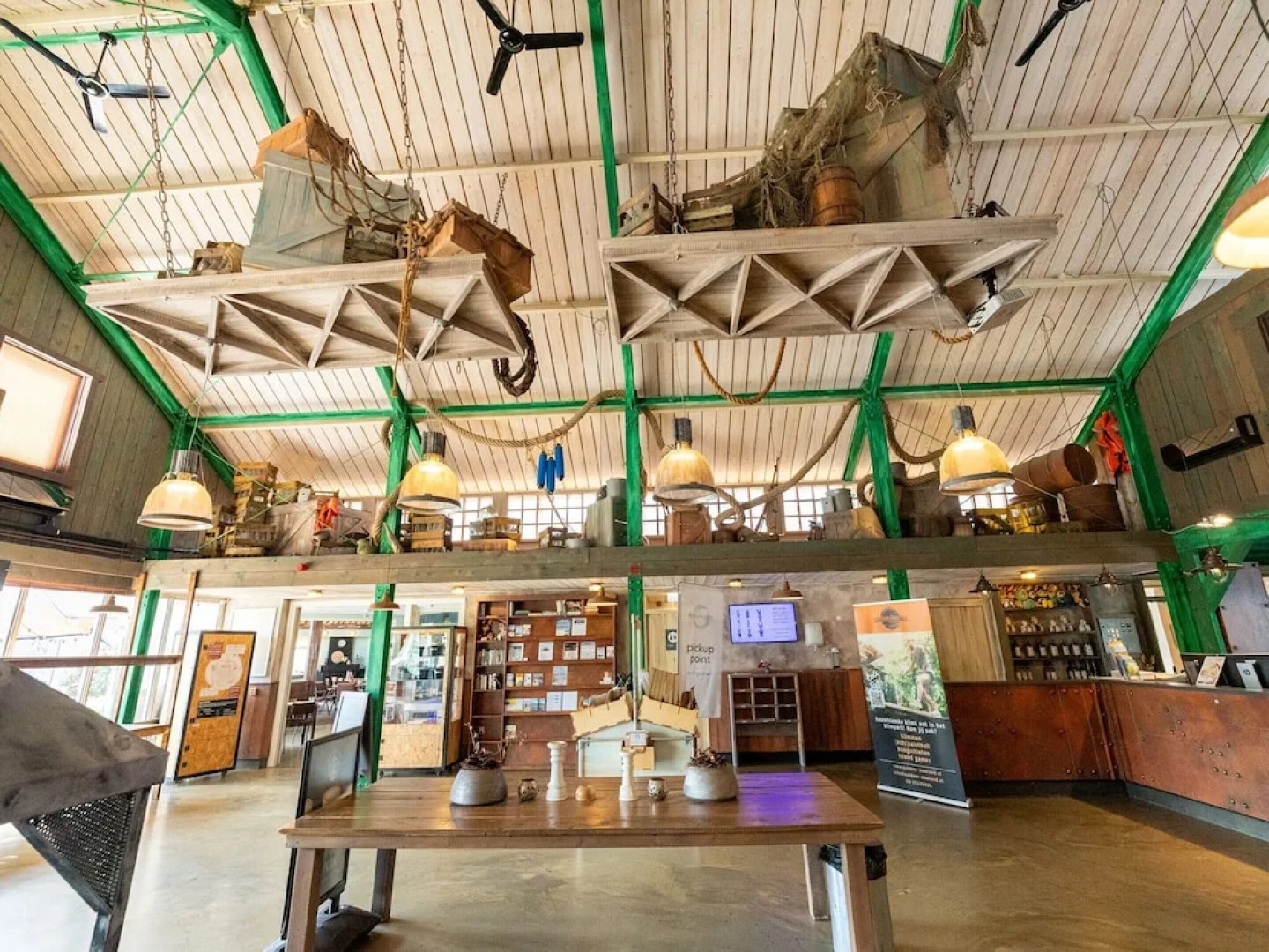 Modern Lodge With two Bath Rooms, Near the Beach