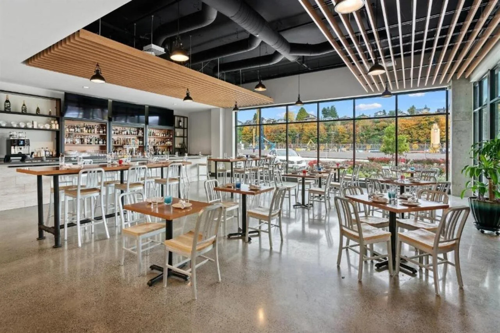 Hotel Indigo Everett - Waterfront Place by IHG