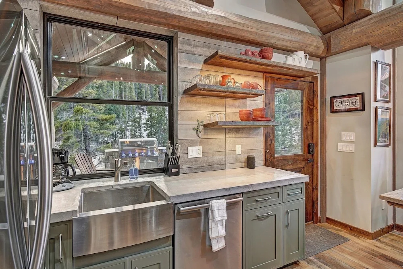 Skyrun 2 Bedroom Cabin by RedAwning