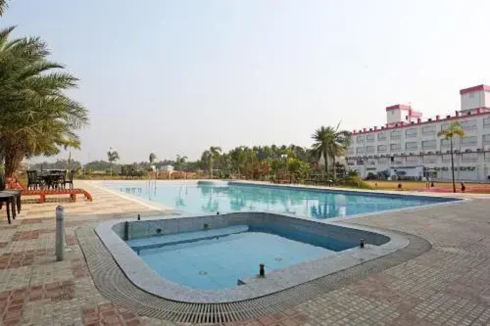 Hotel Girish