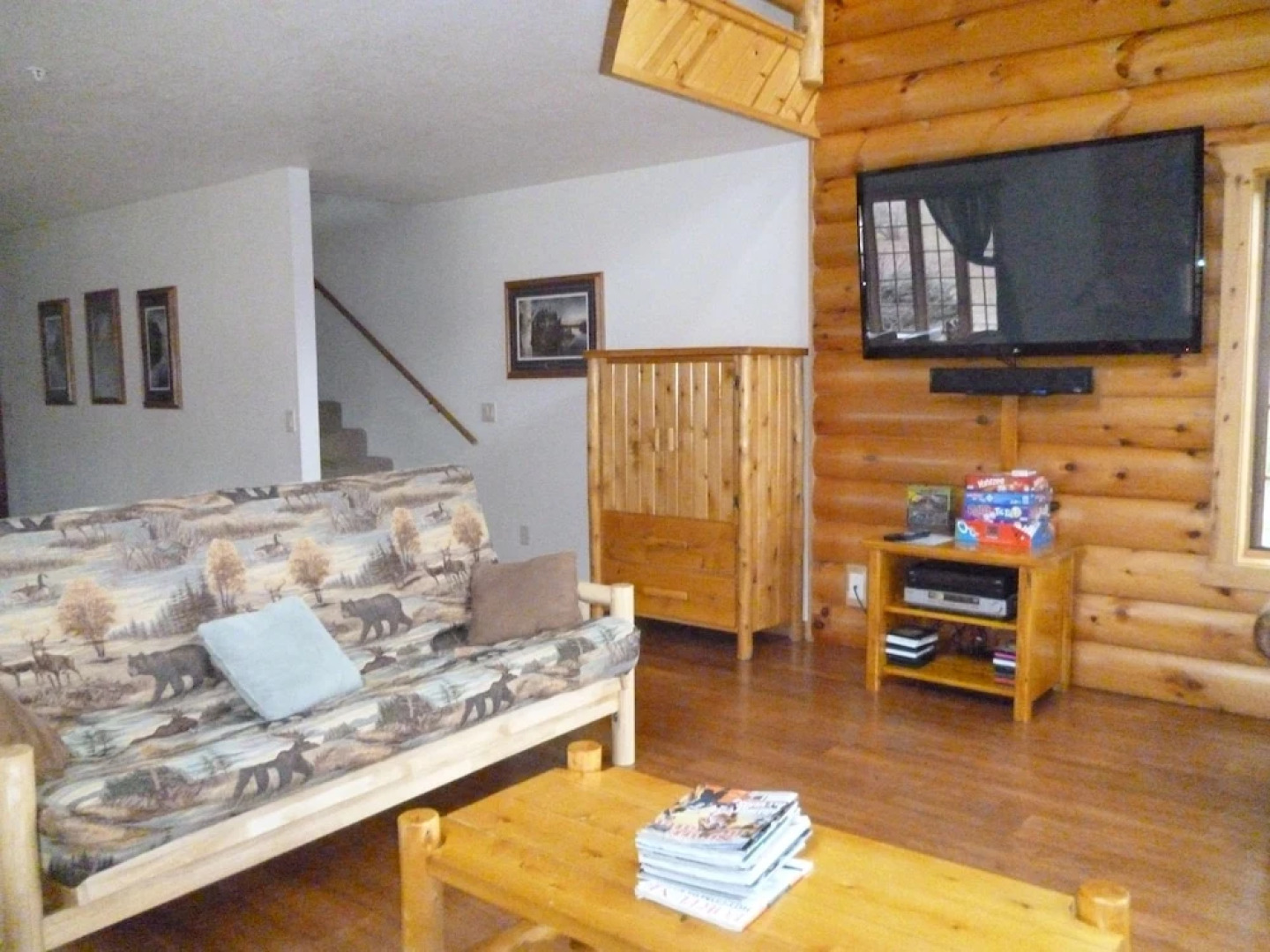 Log Gables - Lake Front