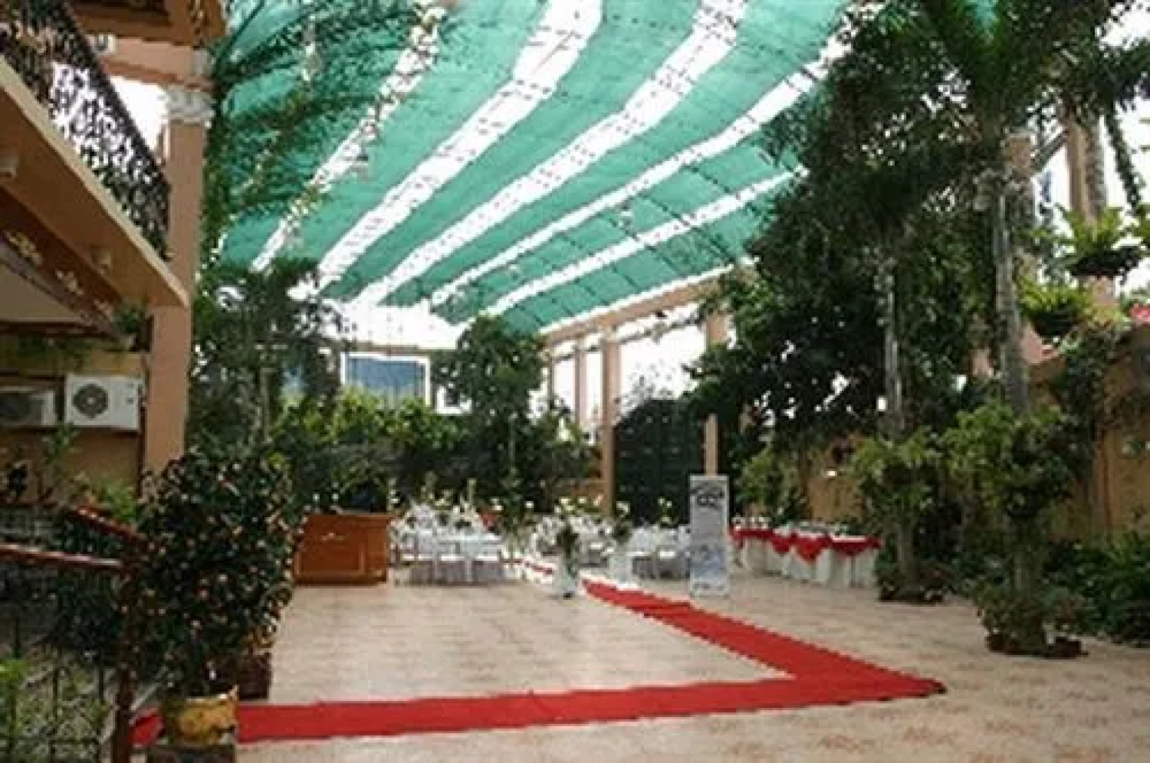 Alessandra Garden