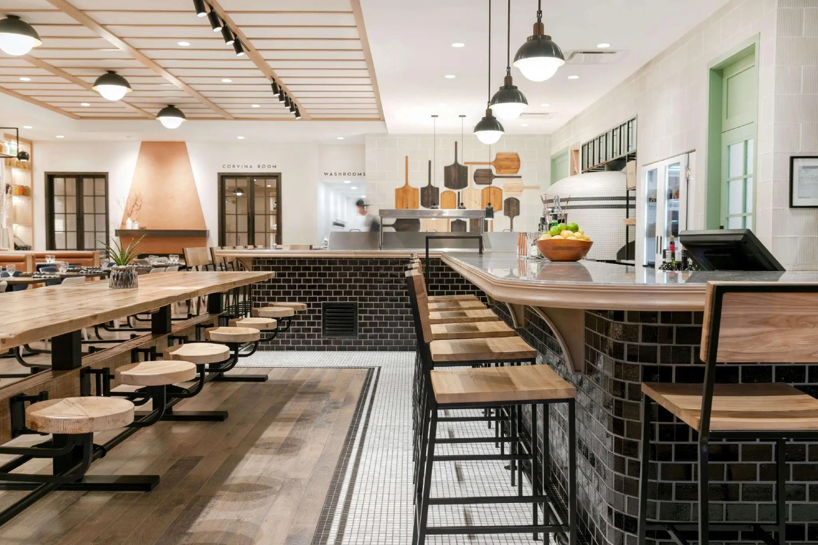 Best Western Plus Baker Street Inn