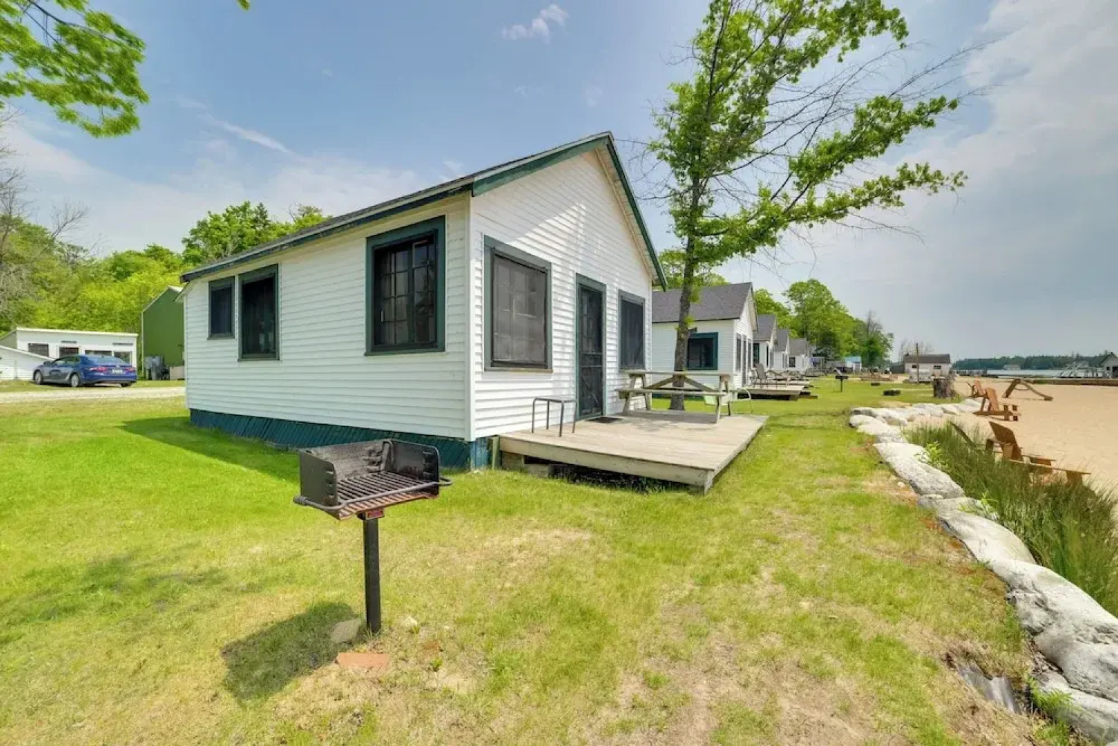 Les Cheneaux Islands Cabin 4 w/ Deck: Pet Friendly