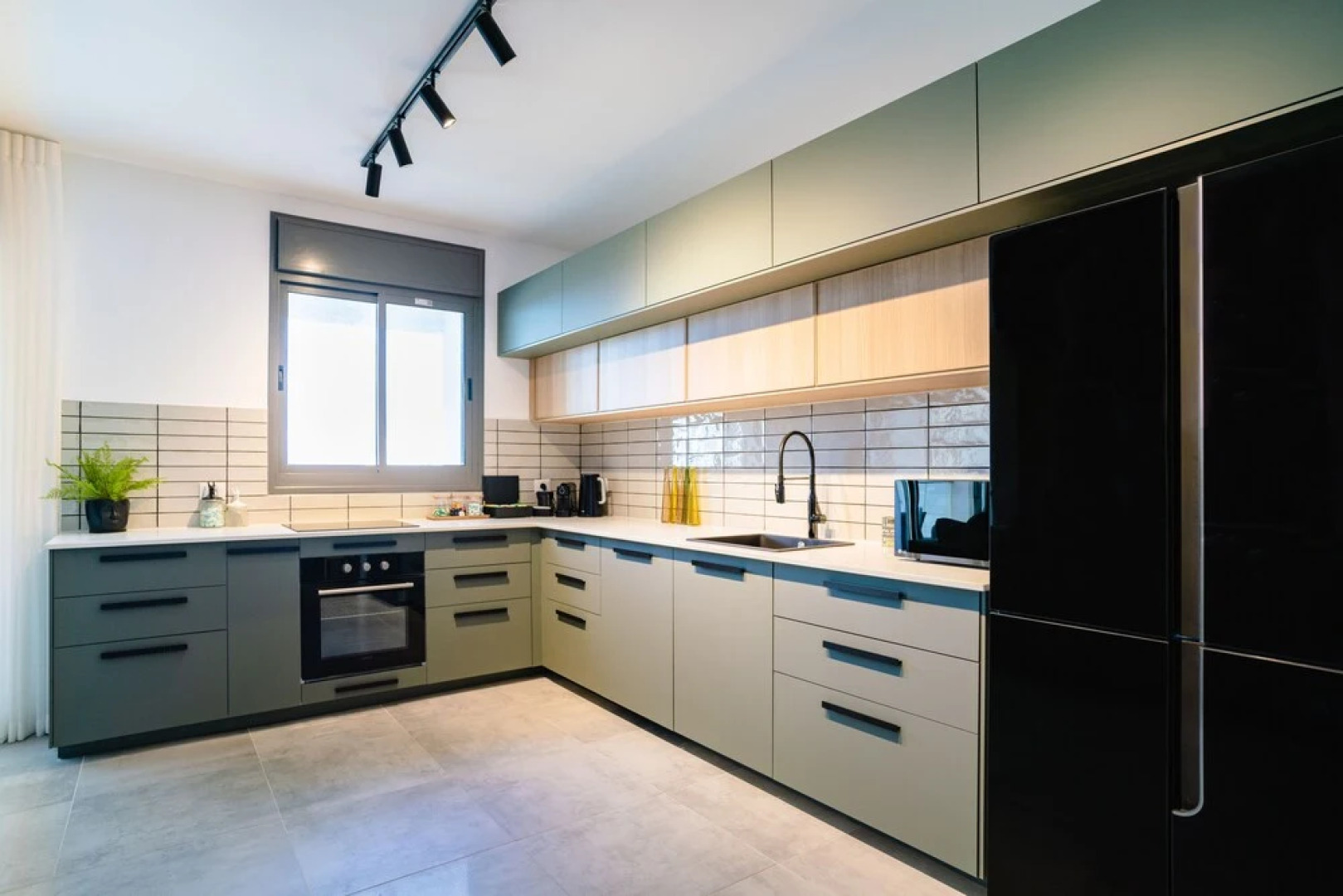 Panoramic Seaview Balcony Escape by Sea N Rent