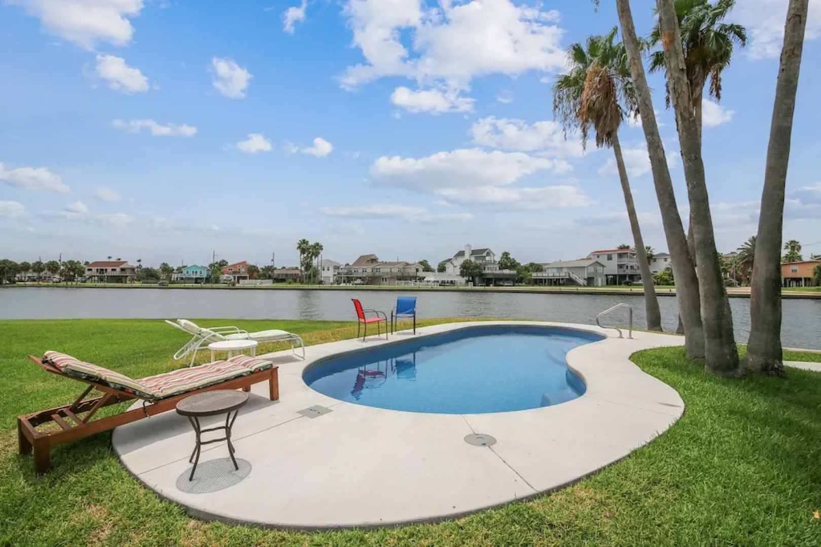 Prager Bay View by RedAwning