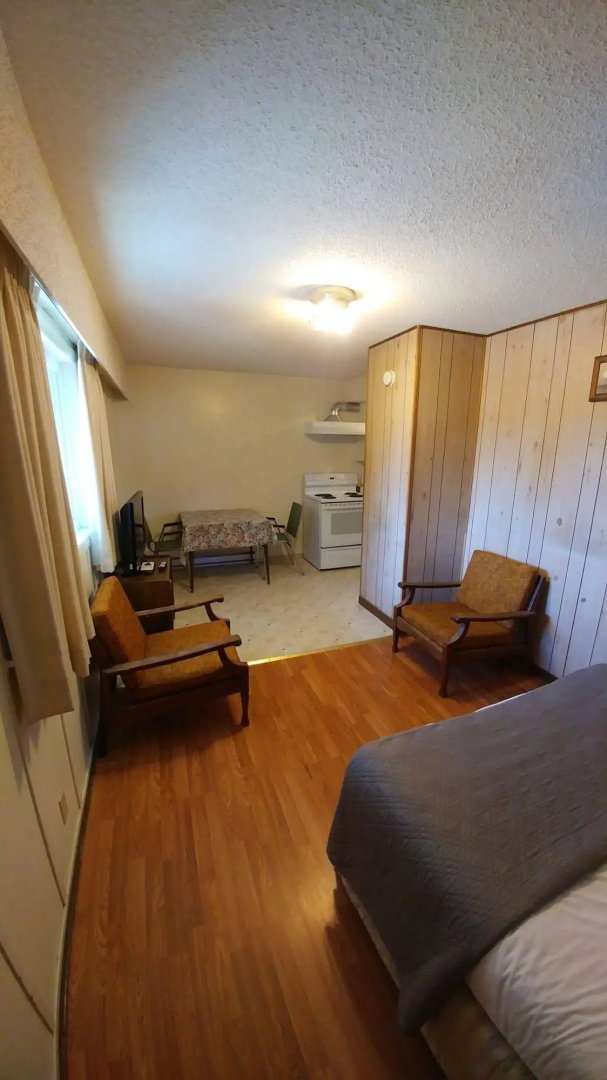 Cozy Court Motel