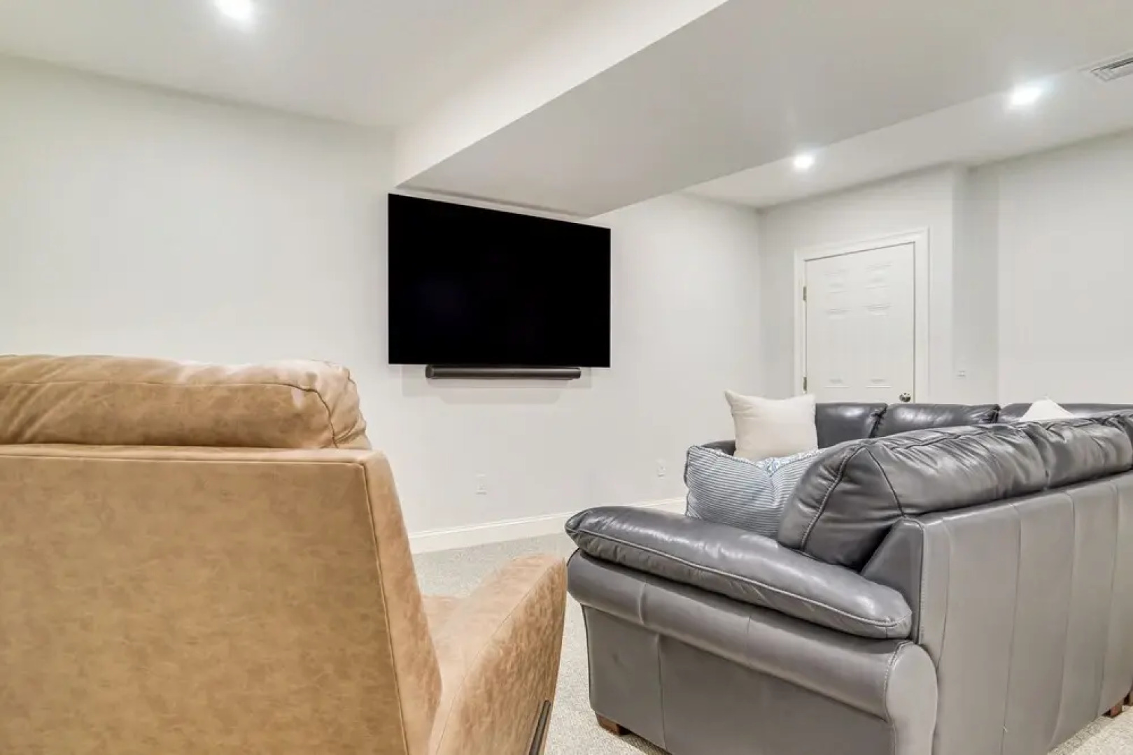 2 Mi to Public Beach Access! Cape Cod Family Home