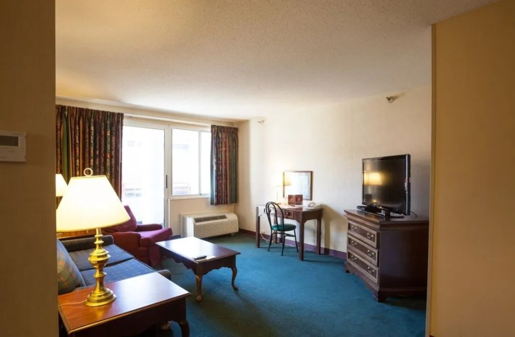 Garfield Suites Hotel