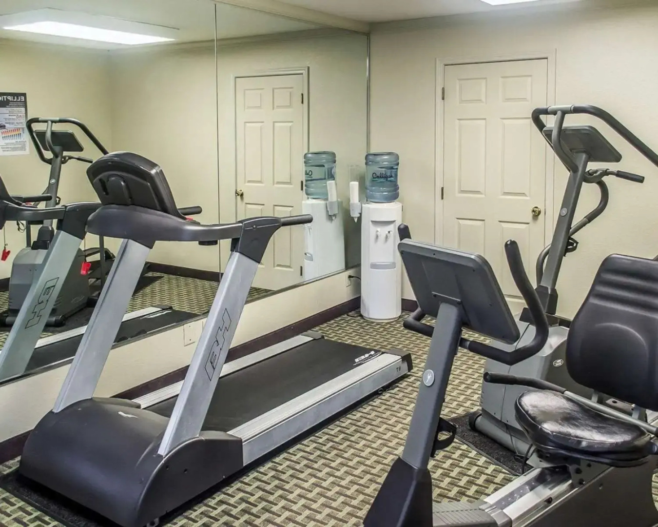 Days Inn by Wyndham Austintown