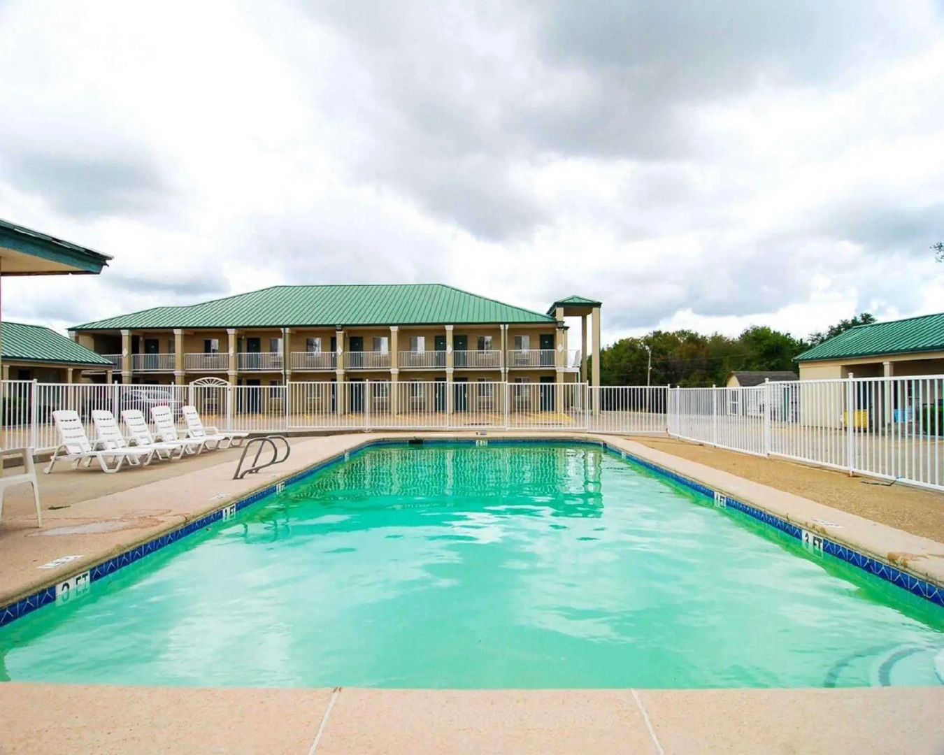 Econo Lodge Bartlesville Hwy 75