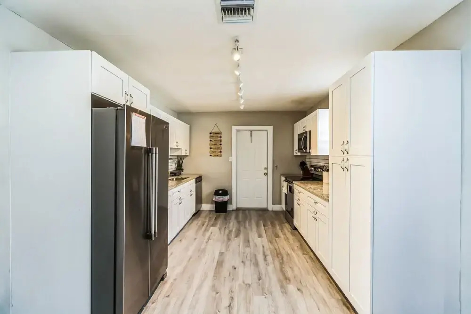 Tropical Oasis Retreat In Oakland Park, Fl 3 Bedroom Home by RedAwning