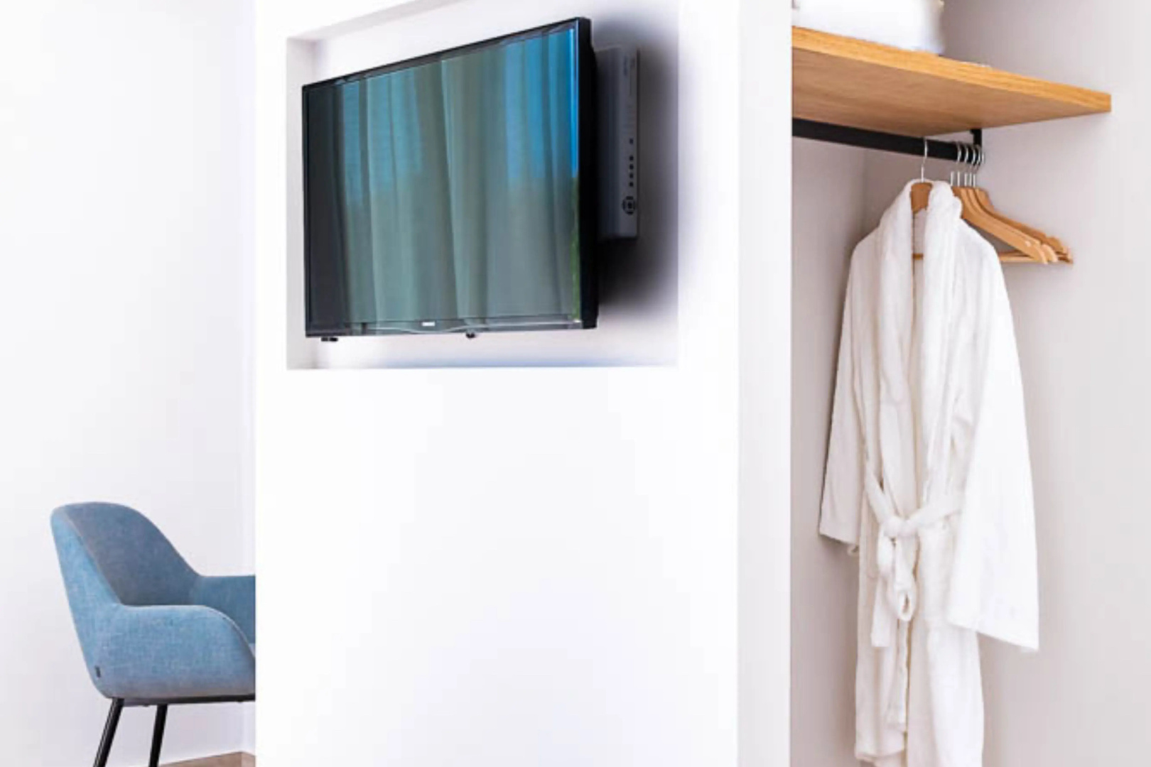 Luna Minoica Suites