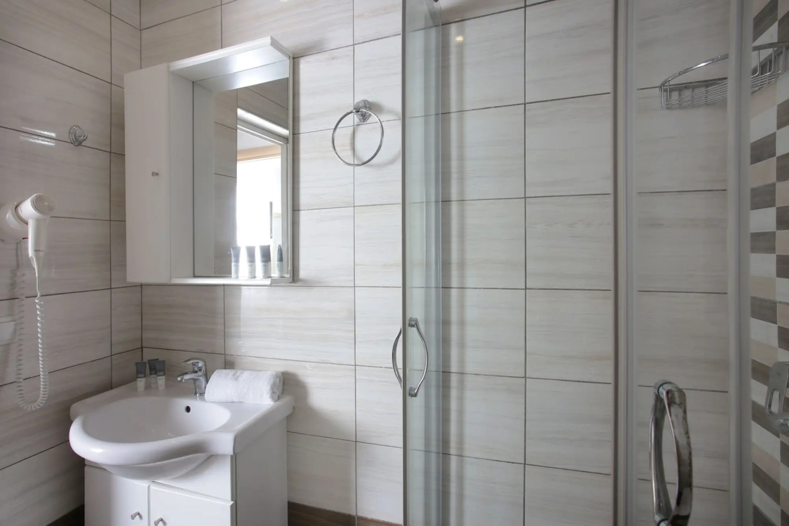 Anny Residences & Suites