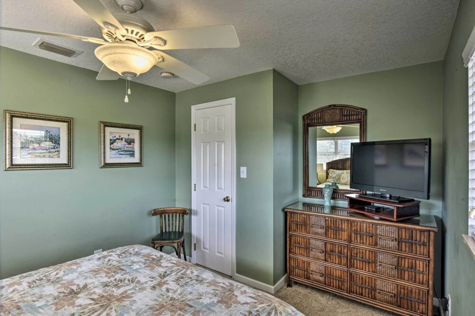 Sunny Cocoa Beach Escape w/ Bikes, Walk to Beach