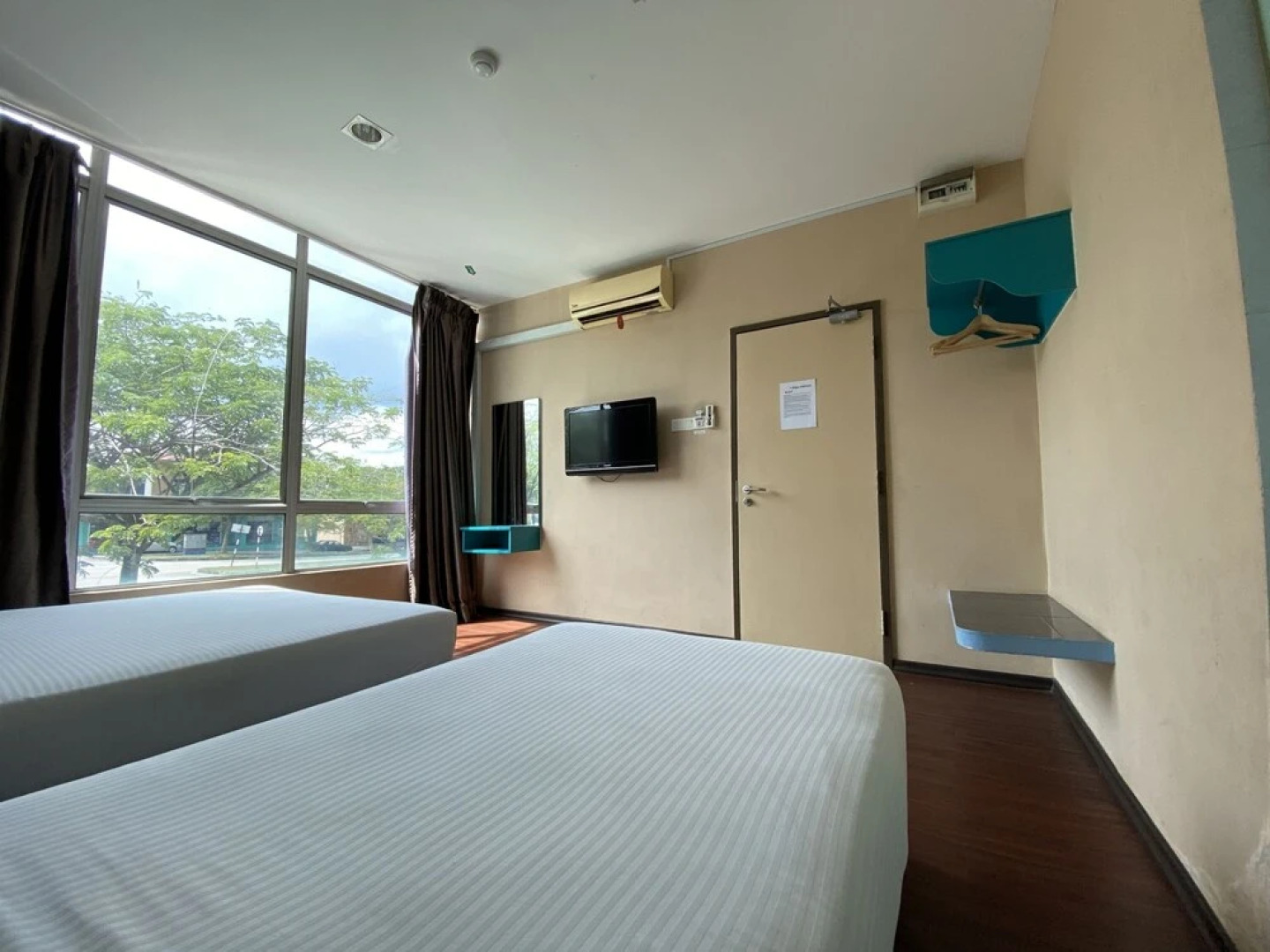 7 Days Express Hotel by OYO Rooms