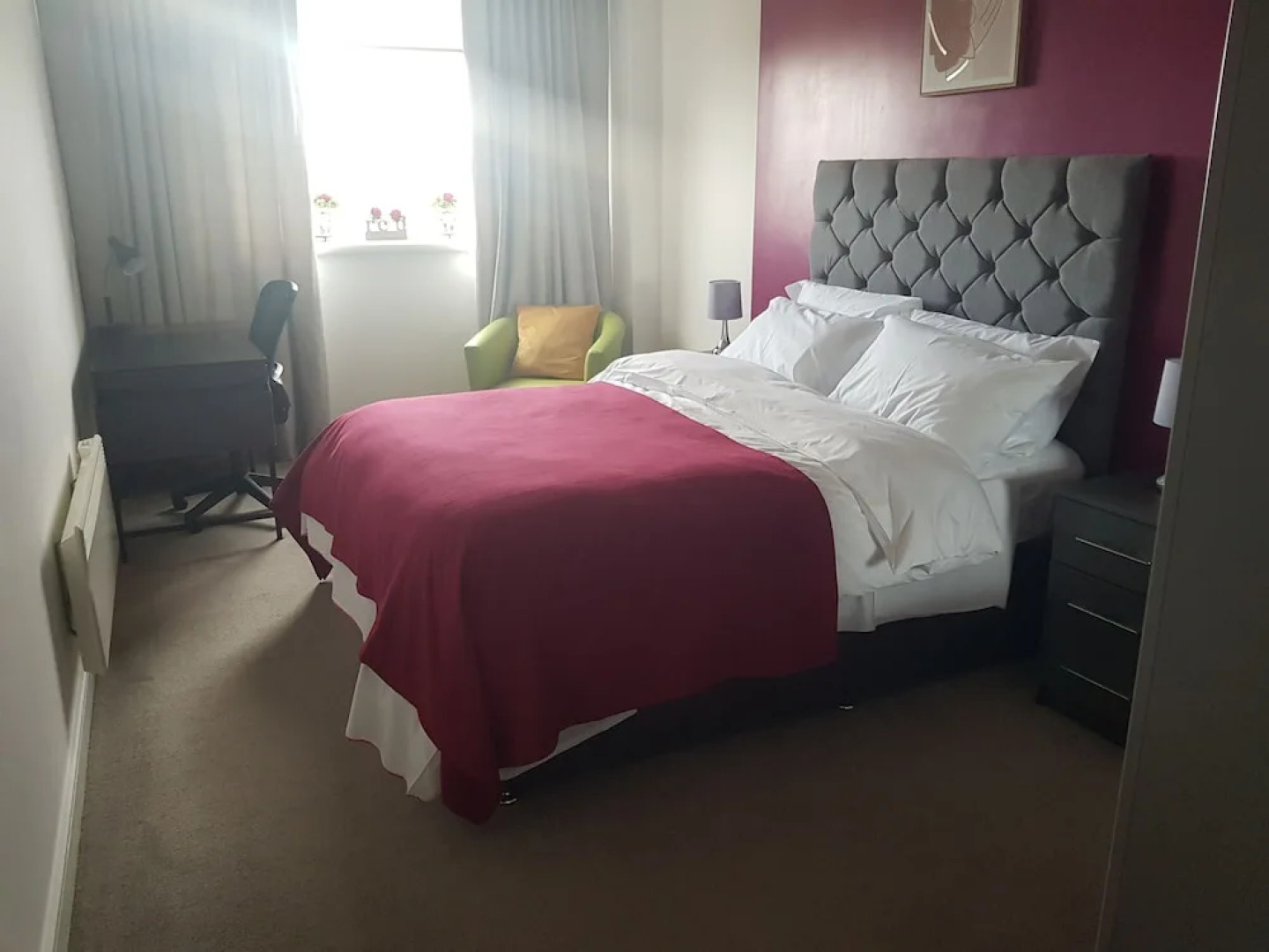 Brierley Hill - Apartment - Sleeps 2 - Parking