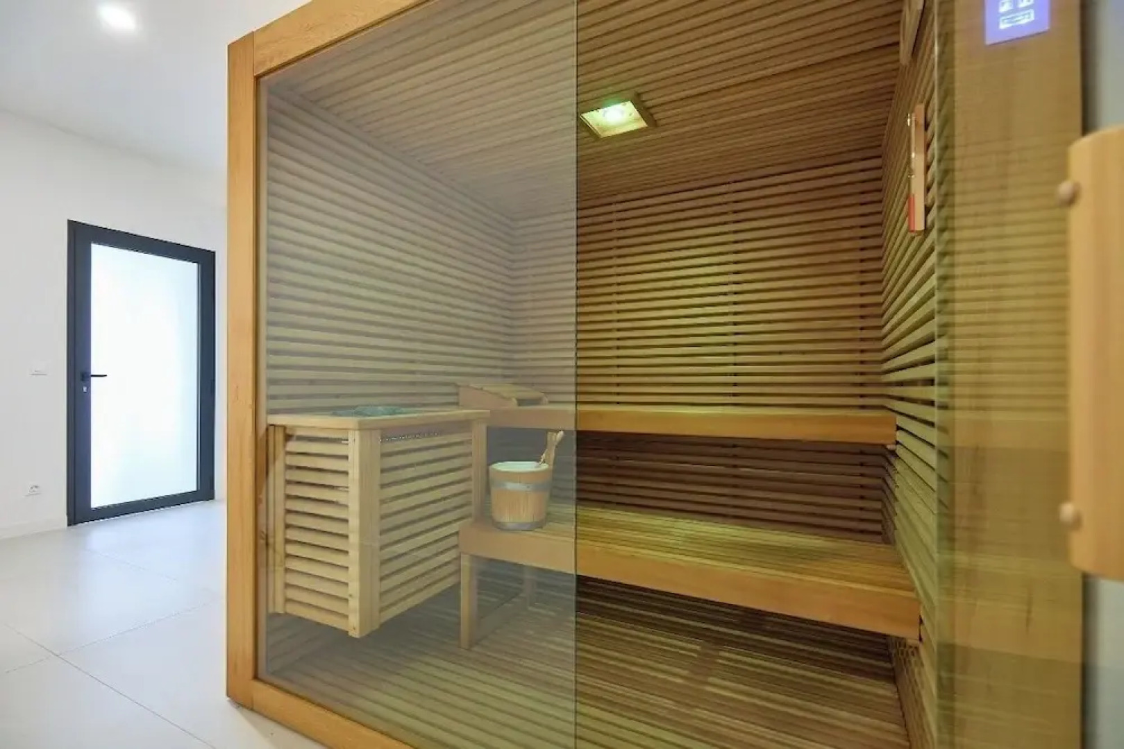 Hedera Estate, Hedera A25