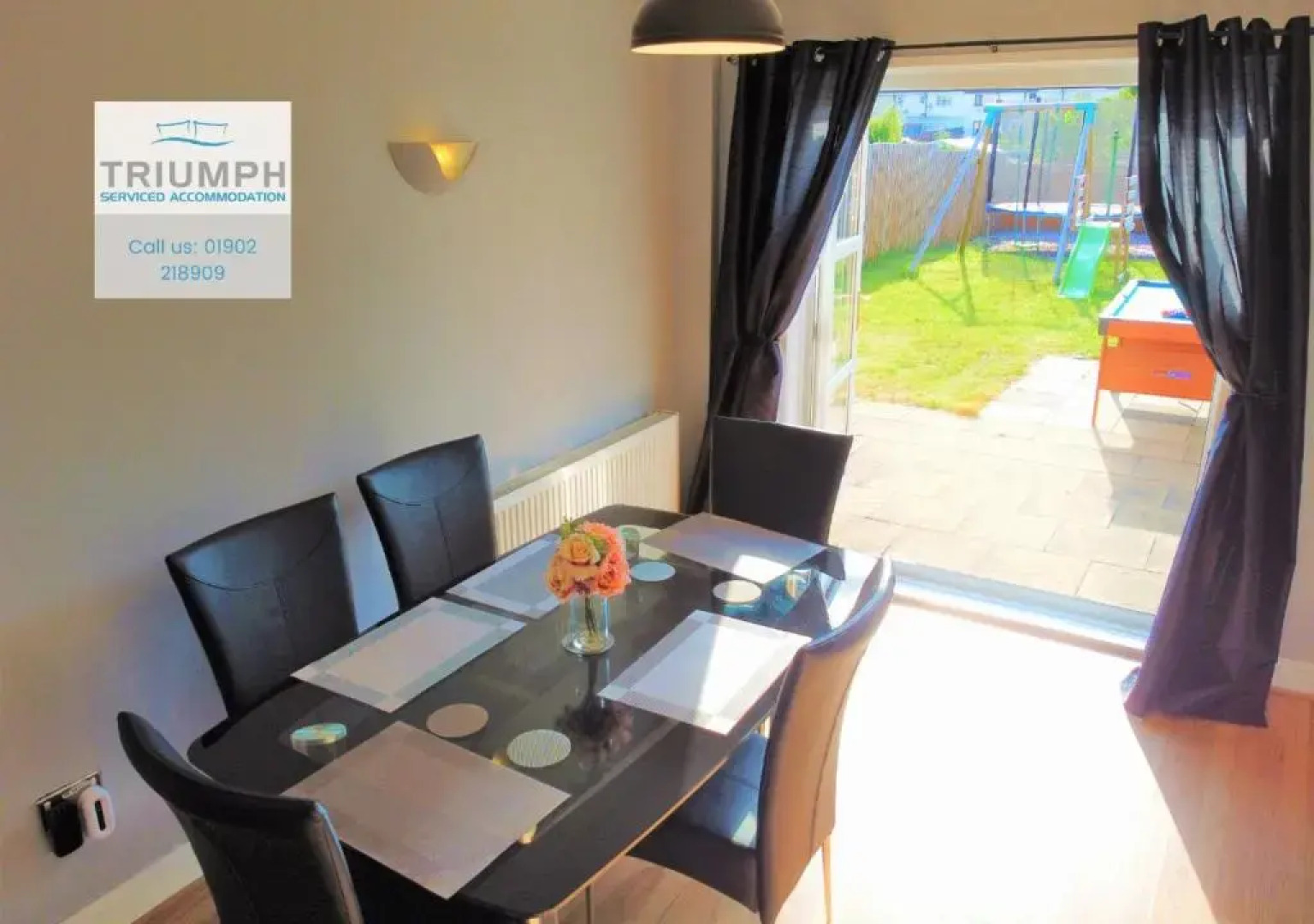 Spacious 3 bed house, great for FAMILIES and CONTRACTORS, sleeps 5 plus FREE Parking - Triumph Serviced Accommodation Wolverhampton