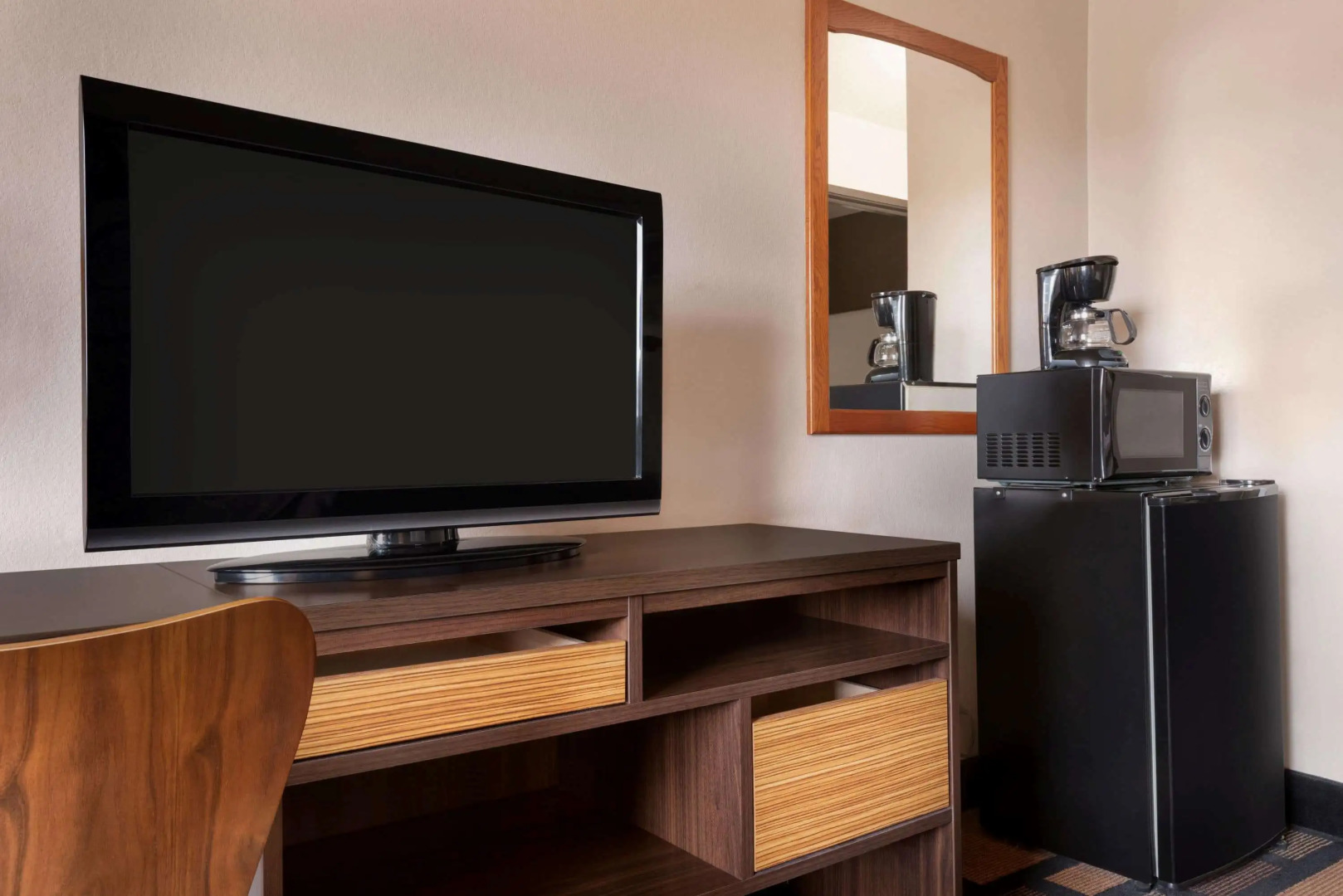 Super 8 by Wyndham Akron S/Green/Uniontown OH