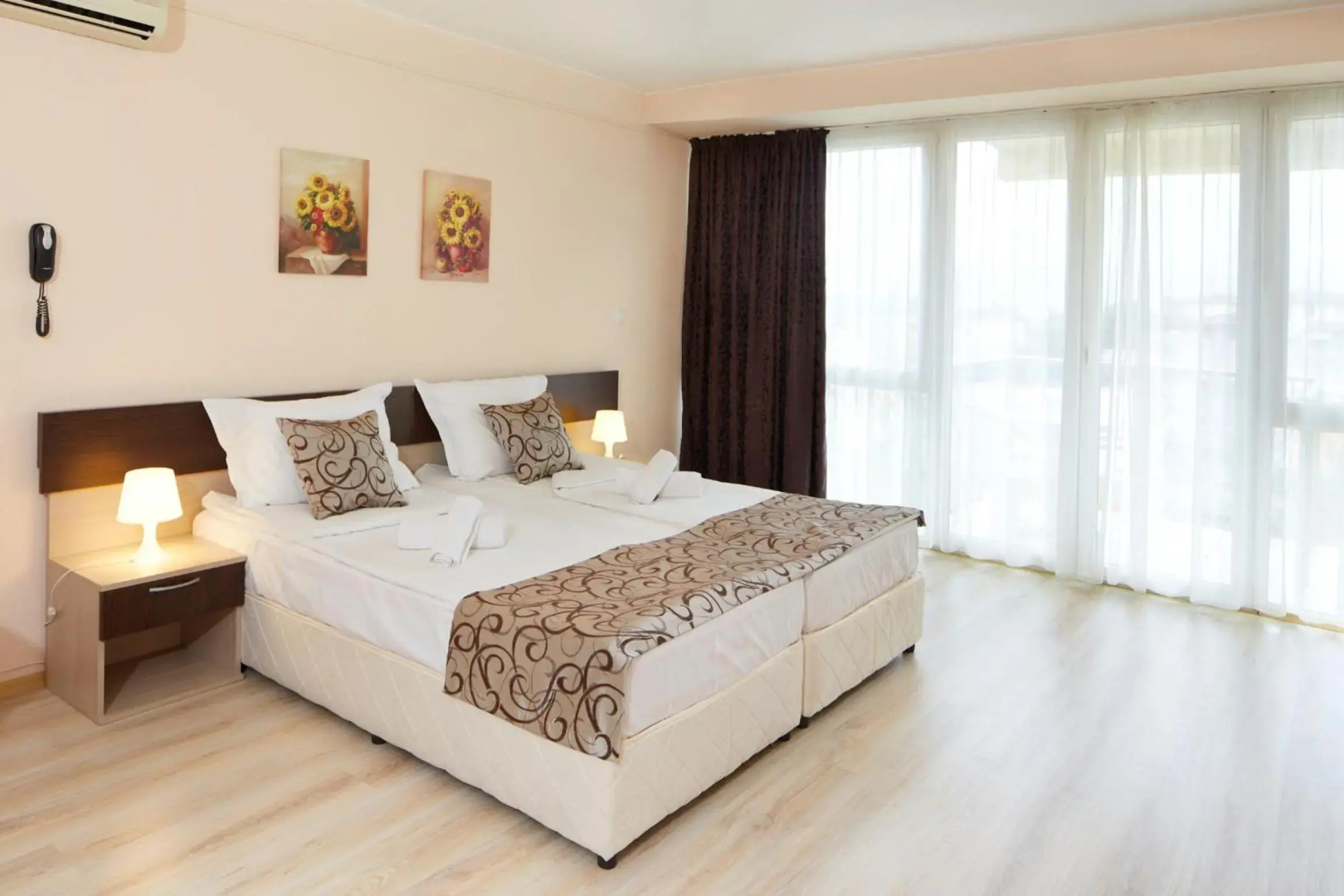 Apart Hotel Vechna R