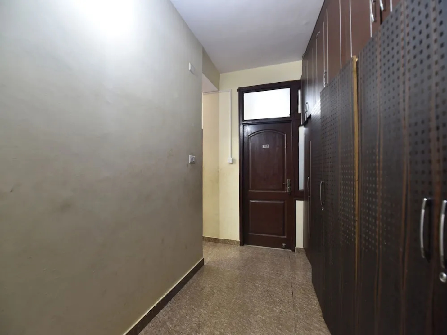 Oyo 28027 Hotel Dhruv