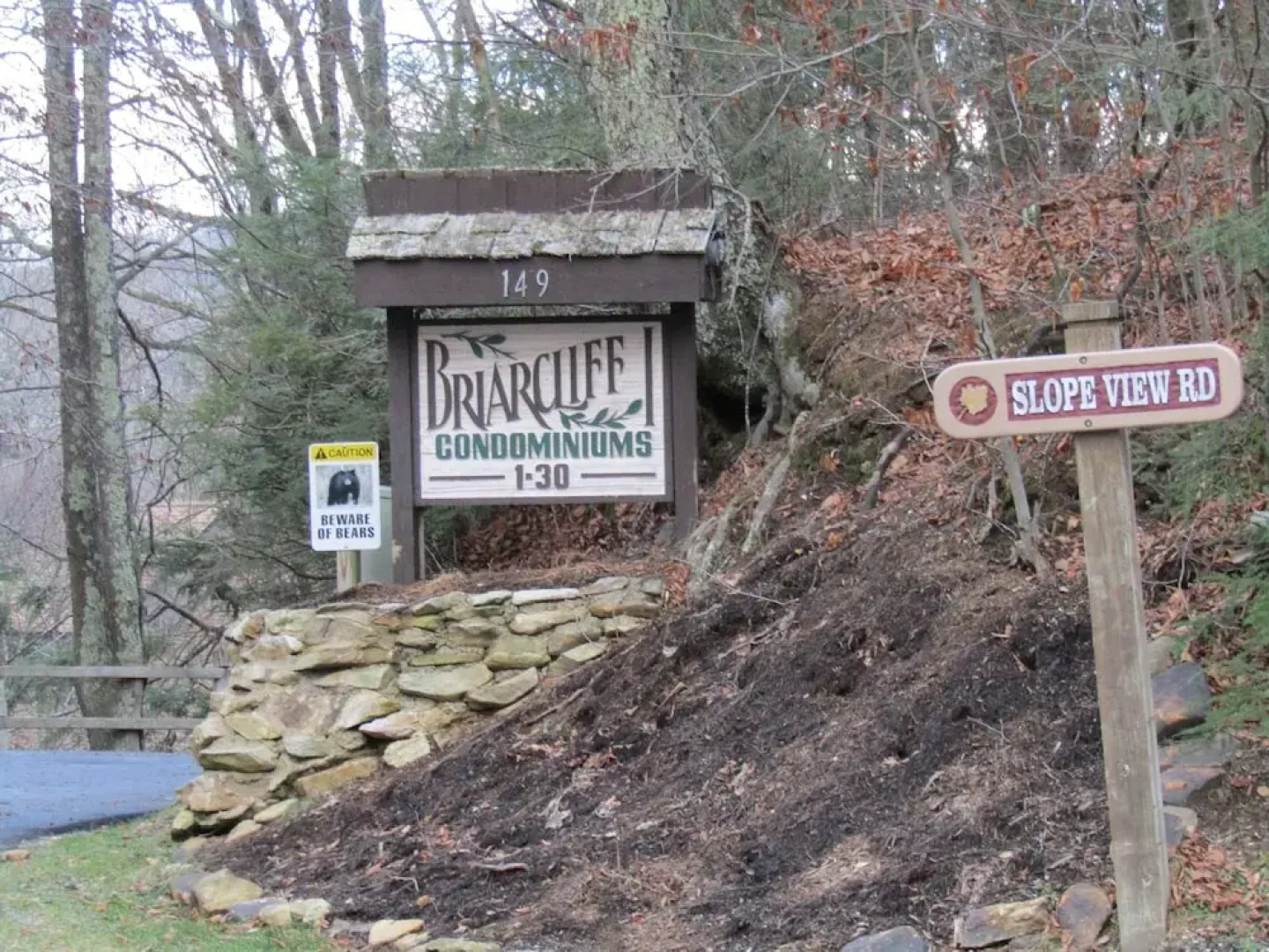 Briarcliff C_11 3 Bedroom Condo by RedAwning