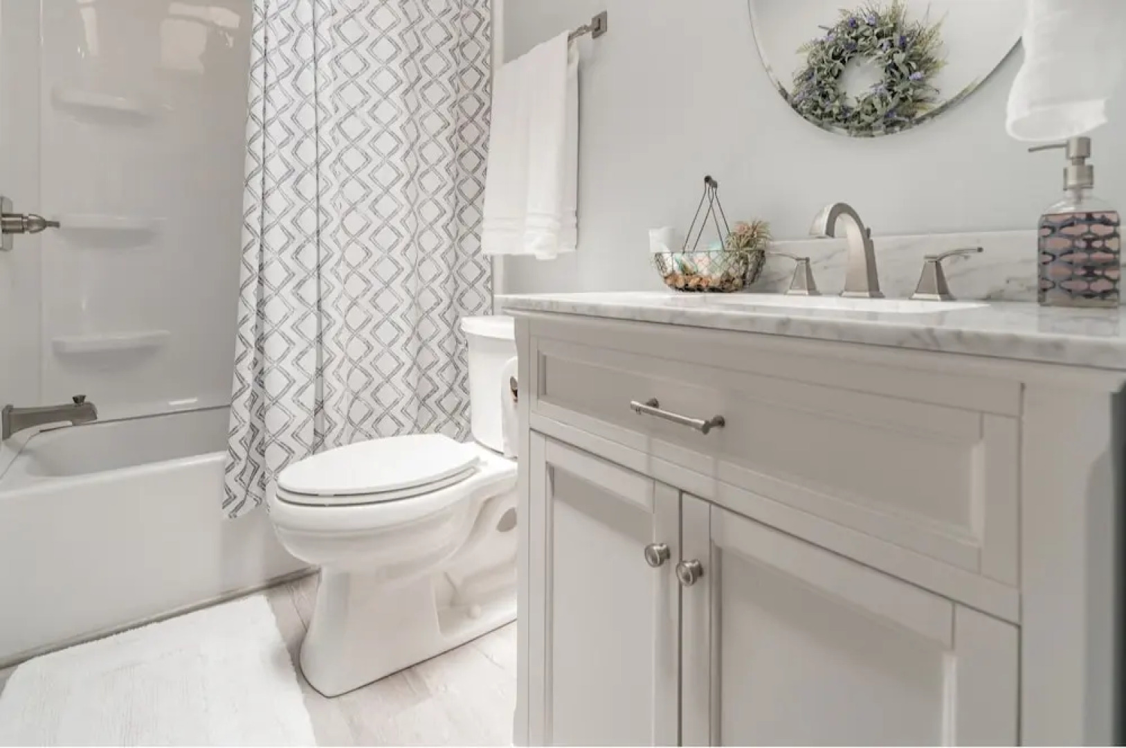 Twin Ponds Retreats 4 Bedroom Retreat by RedAwning