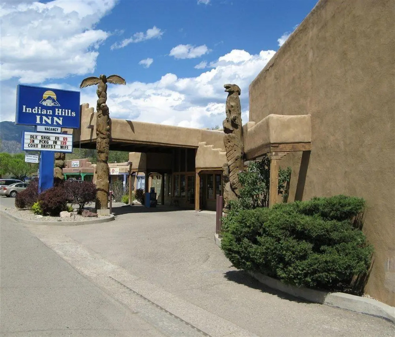 Indian Hills Inn, Taos Plaza