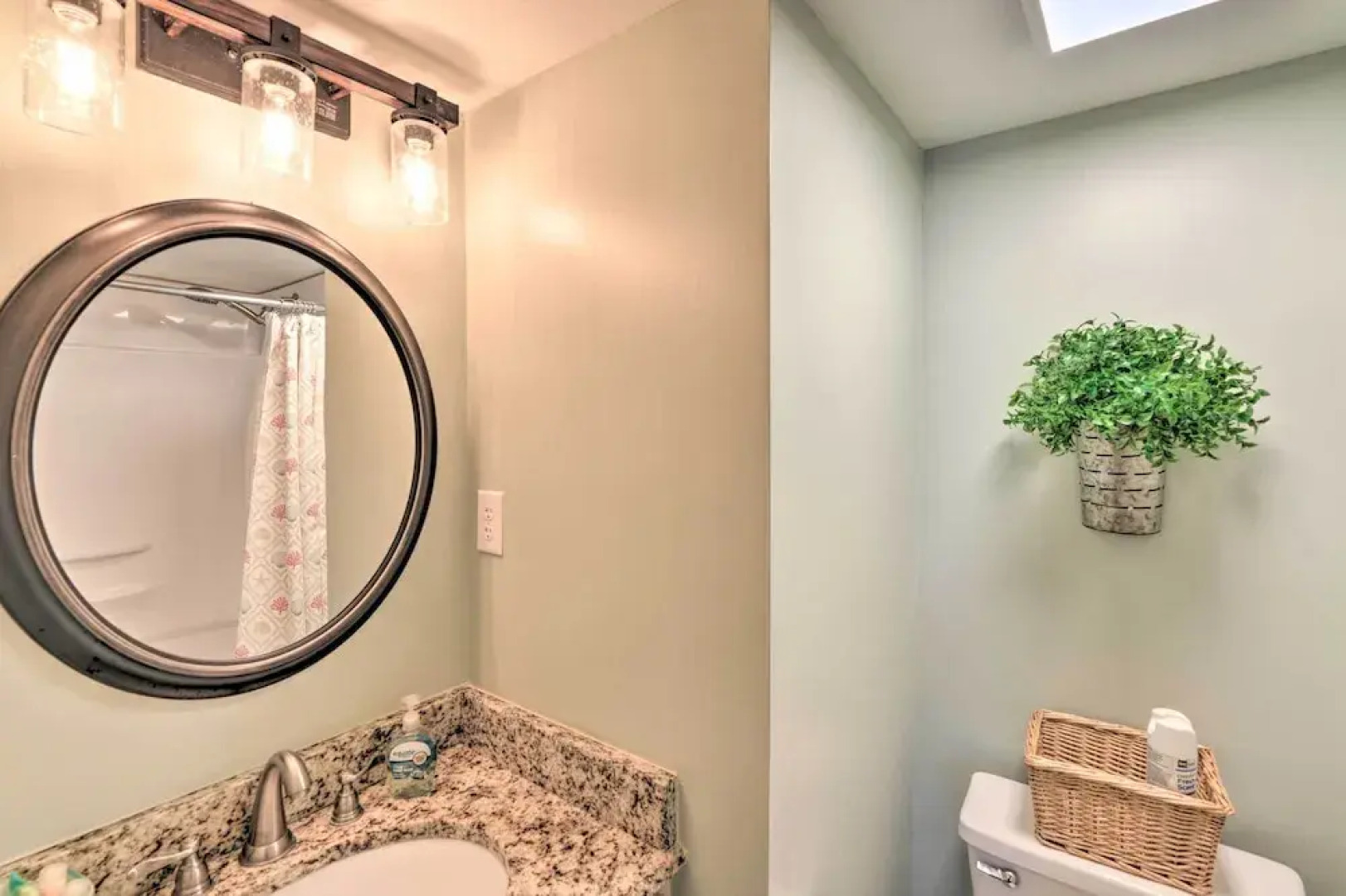 Summer Winds Resort Condo w/ Ocean Views!