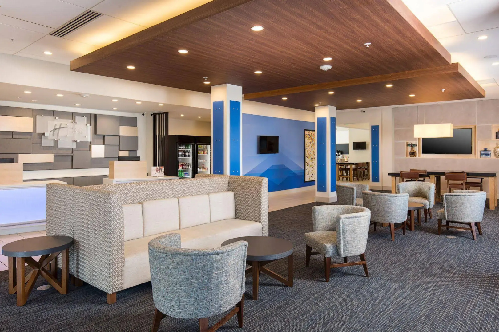 Holiday Inn Express Visalia Sequoia Gateway Area by IHG