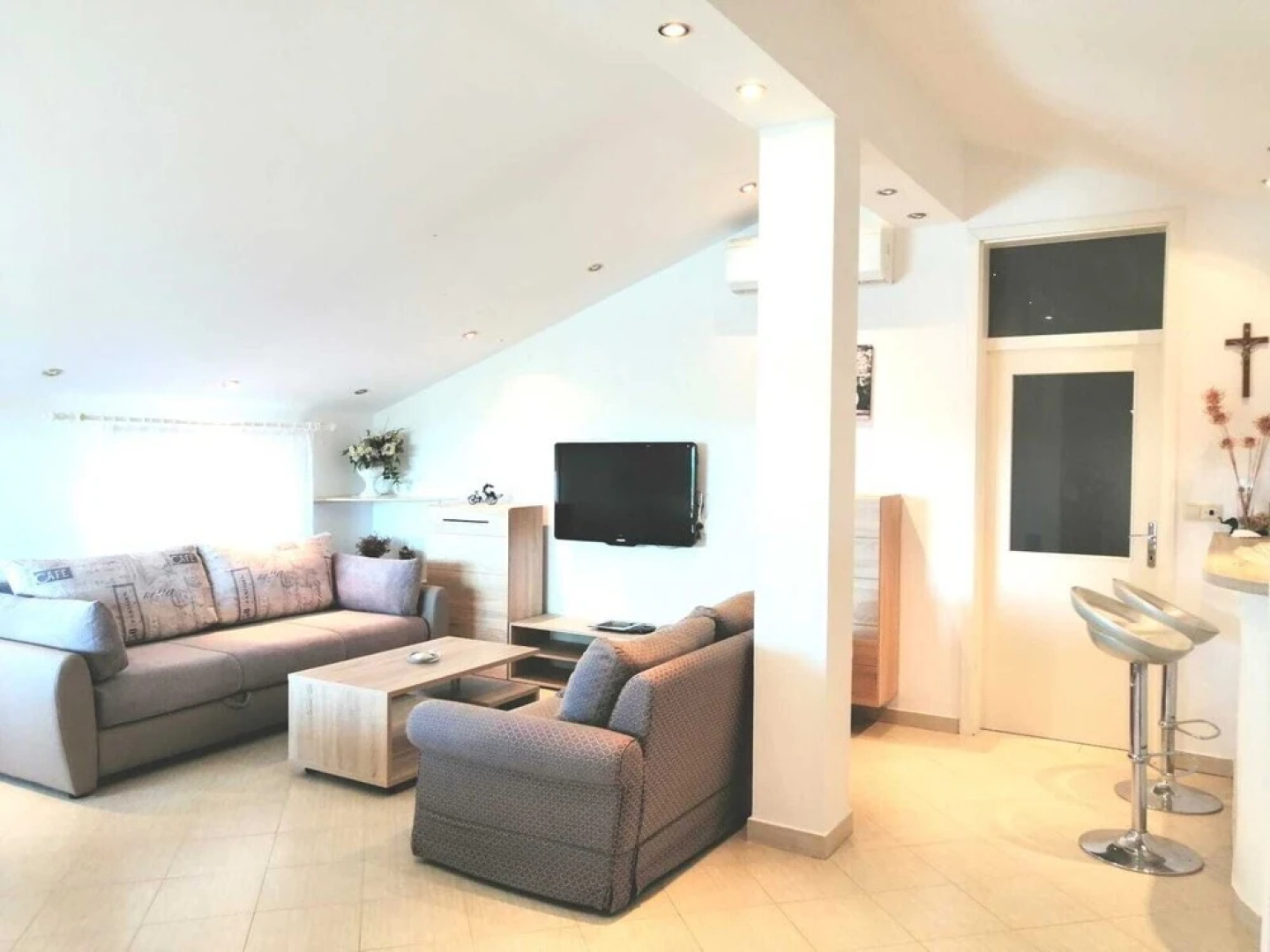 Family Apartment with Spatious Terrace