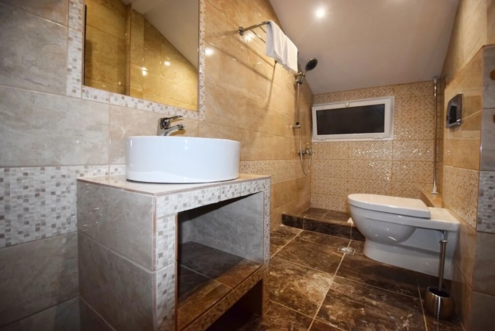 Studio 7 Spacious Studio Apartment in Paralia Featuring a Balcony and