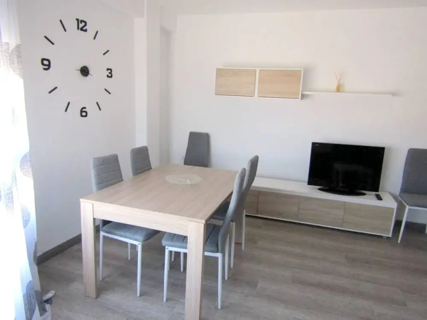 Apartment with 3 Bedrooms in Benetúser, with Wonderful City View And Wifi