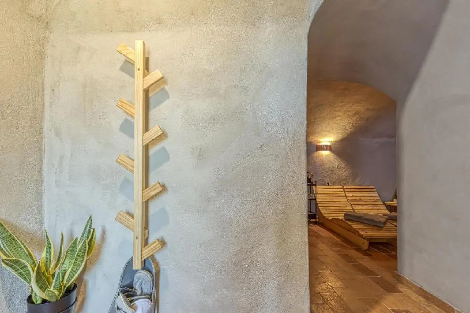 House On The Hill Wellness Chalet