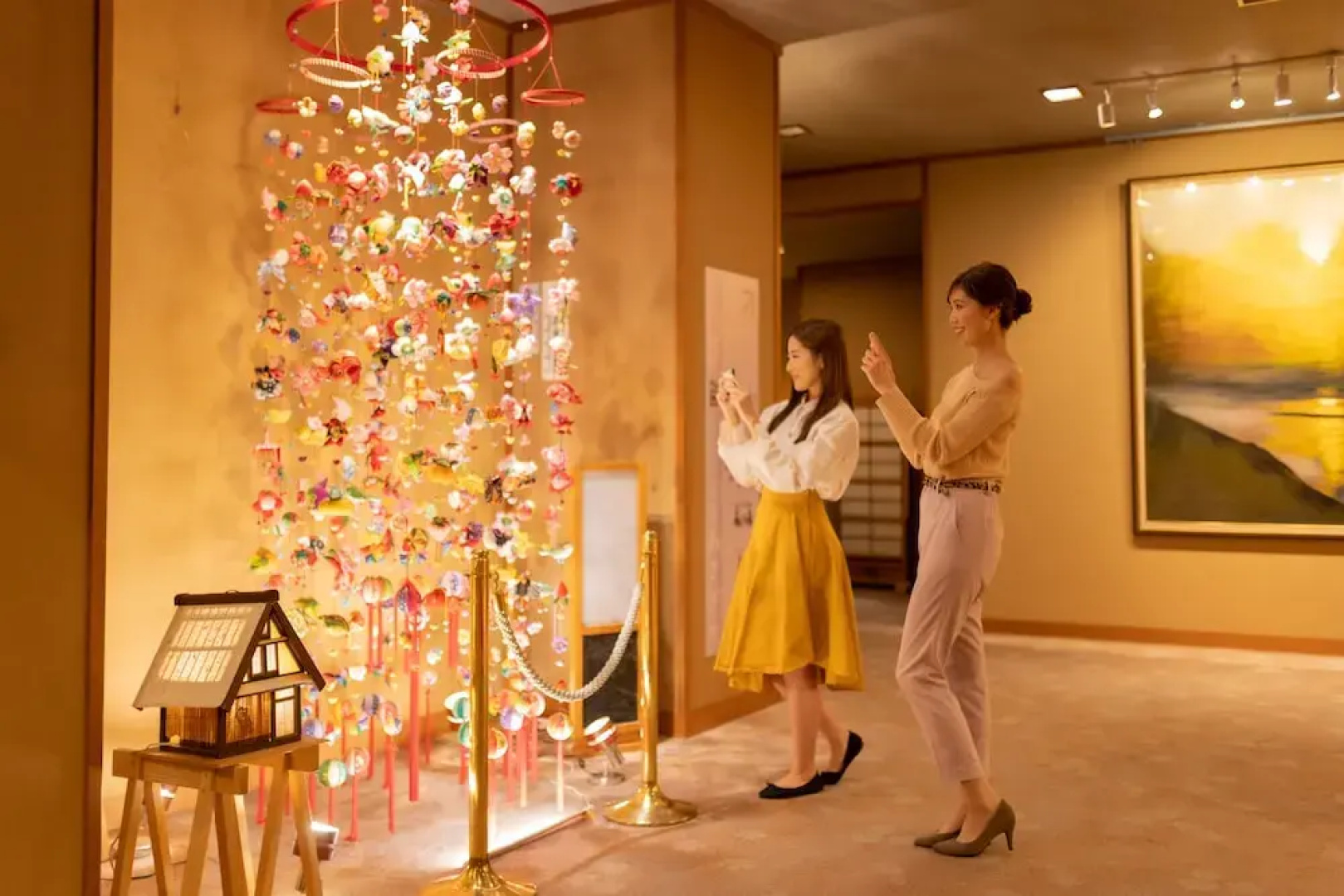 Hotel Hoho "A hotel overlooking the Echigo Plain and the Yahiko mountain range"
