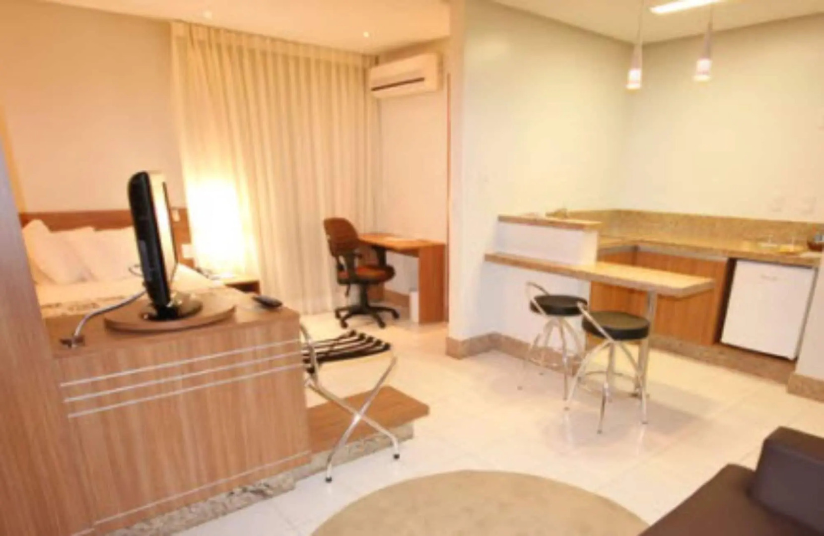 Sun Square Suites Hotel