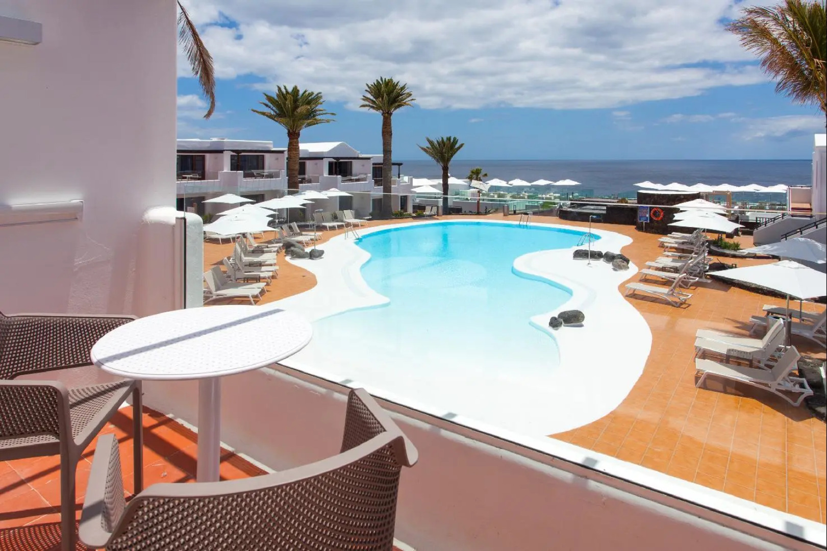 R2 Bahía Kontiki Beach Apartments